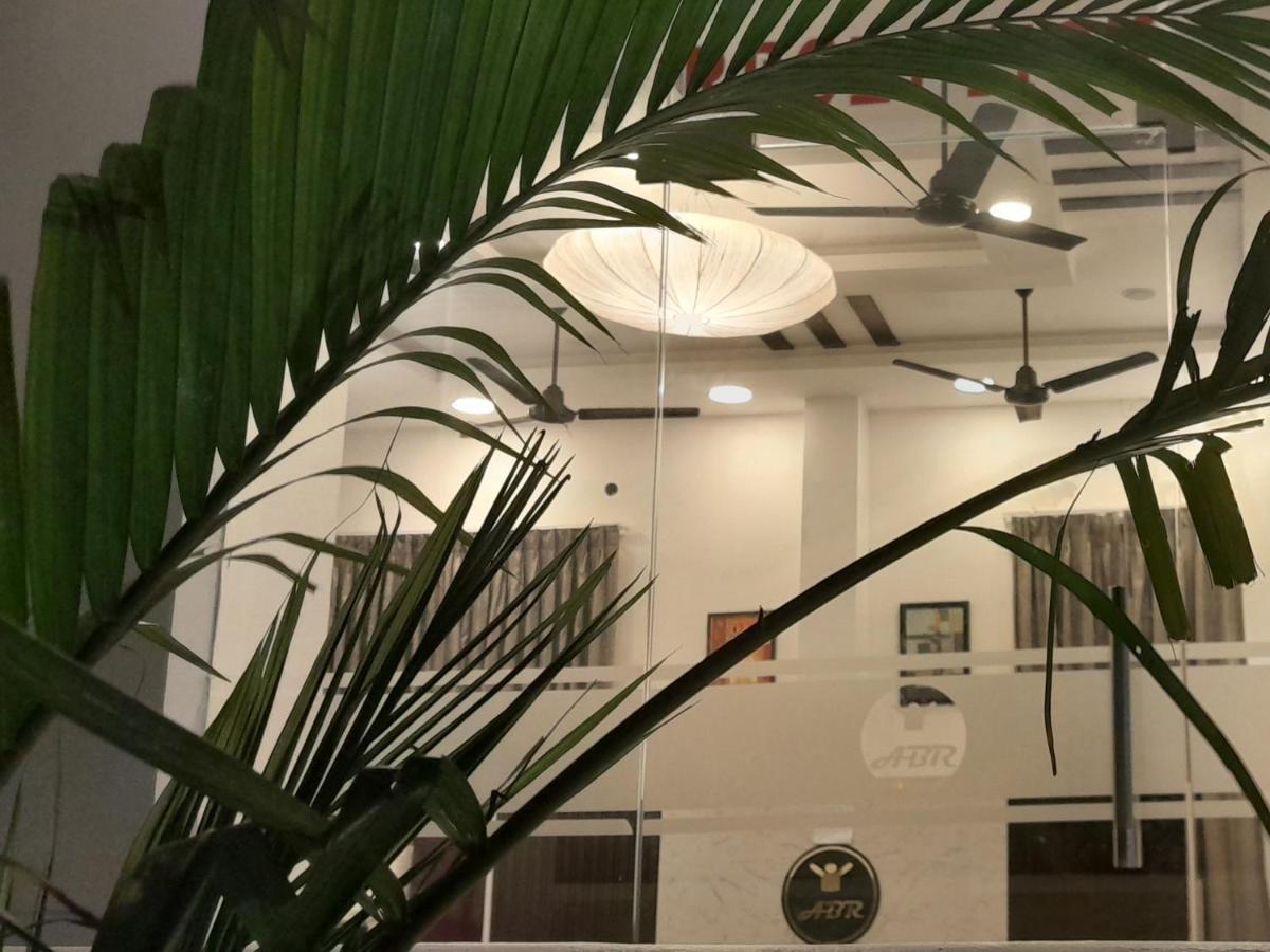 Le Poshe Beachview - Tie Hotels & Resorts ポンディシェリ エクステリア 写真