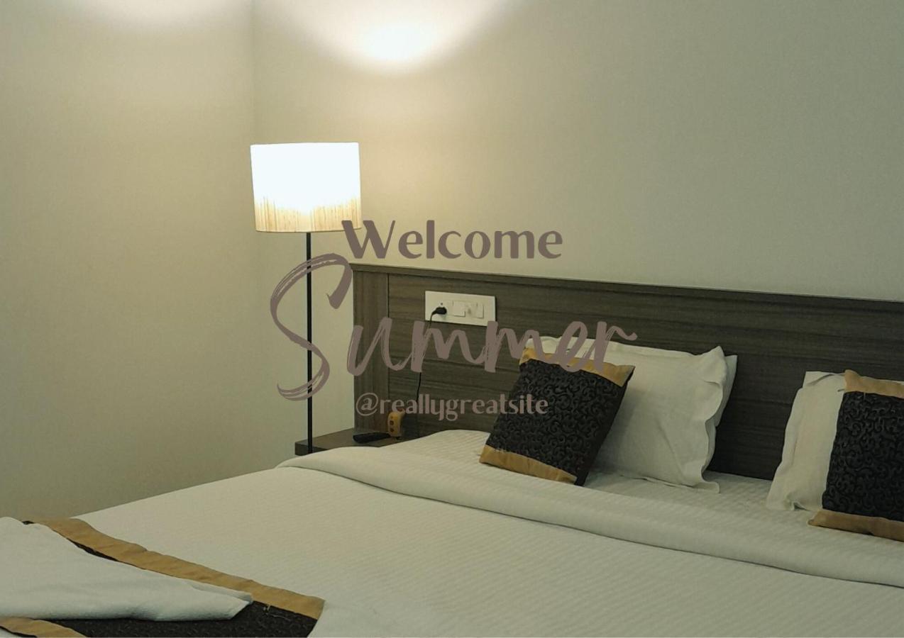 Le Poshe Beachview - Tie Hotels & Resorts ポンディシェリ エクステリア 写真
