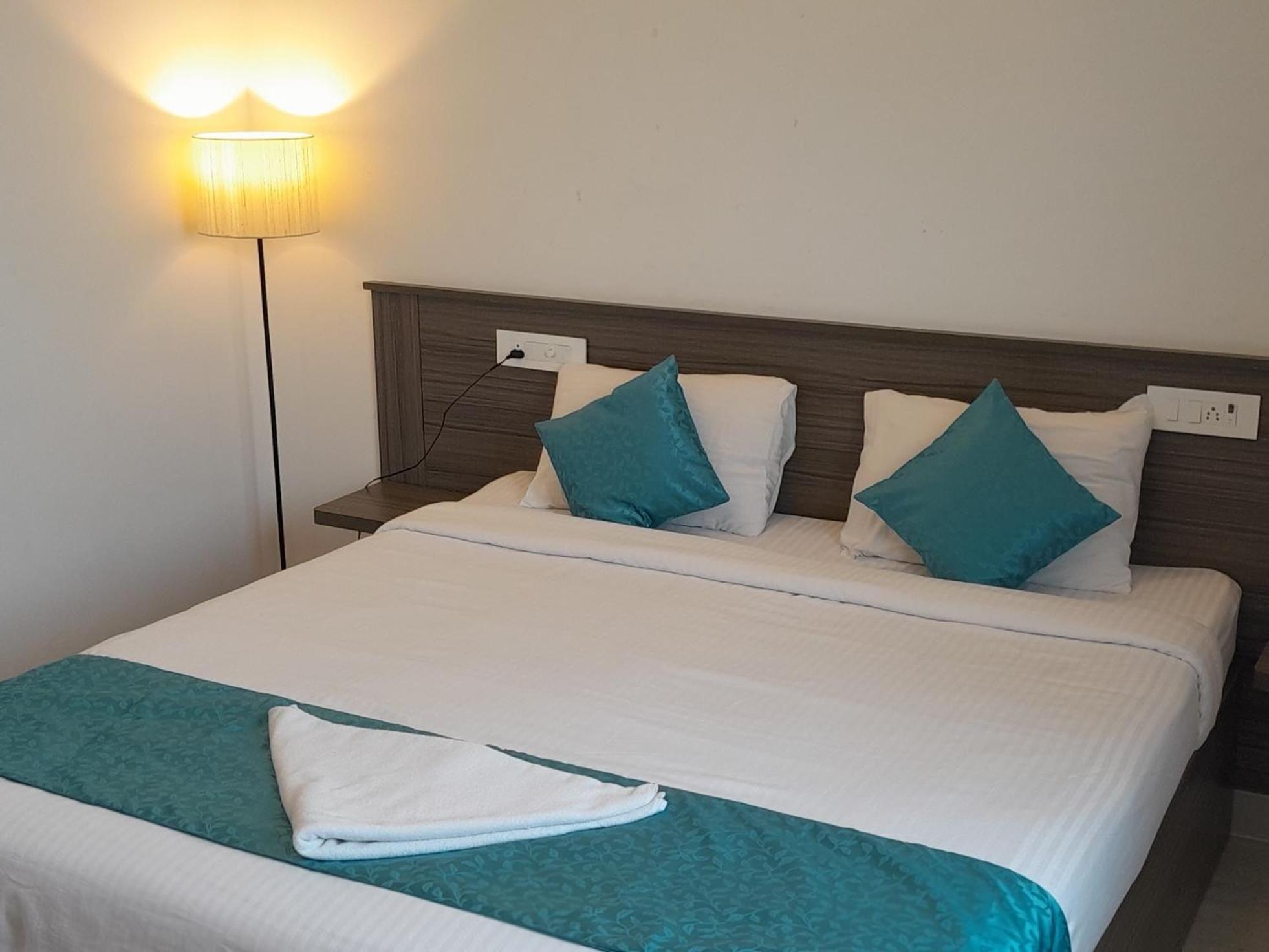 Le Poshe Beachview - Tie Hotels & Resorts ポンディシェリ エクステリア 写真